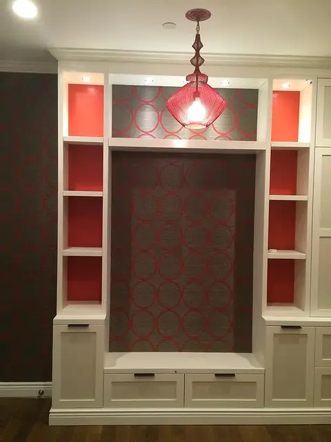 Entry built-in with bench