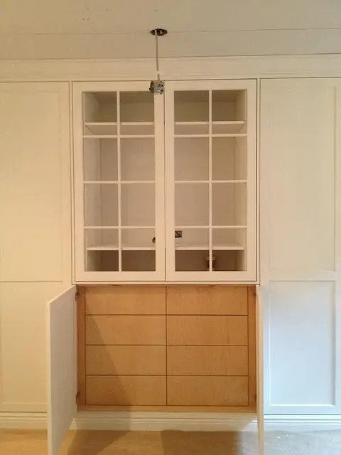 Glass display cabinet